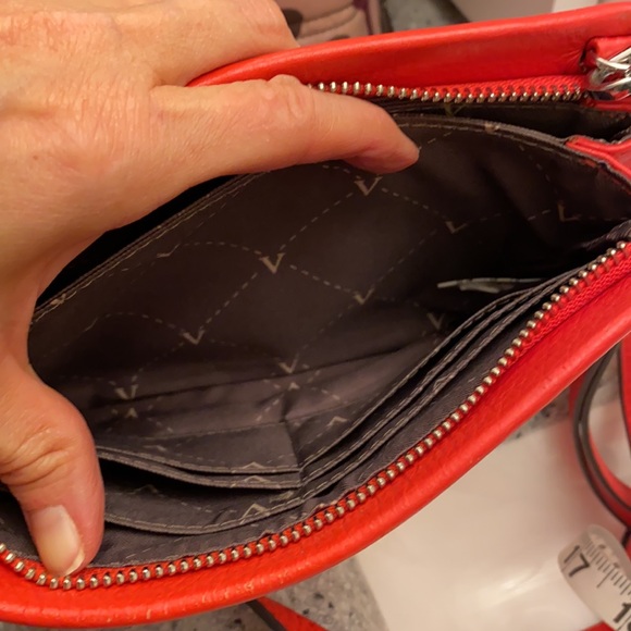 Small crossbody bag.  Gently used with no signs of wear.  Non-smoking home - Picture 6 of 8